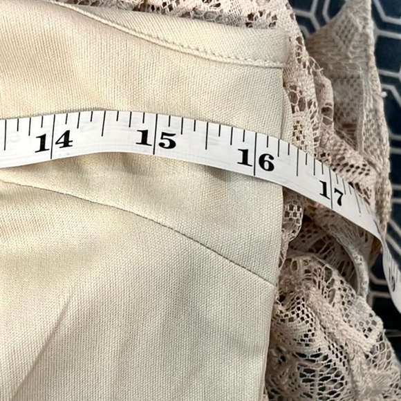 ⭐️NWT,New Directions,Tru-Stone, Tatted-Lace Over Attached Cream Tank, Timeless,S - Picture 6 of 7
